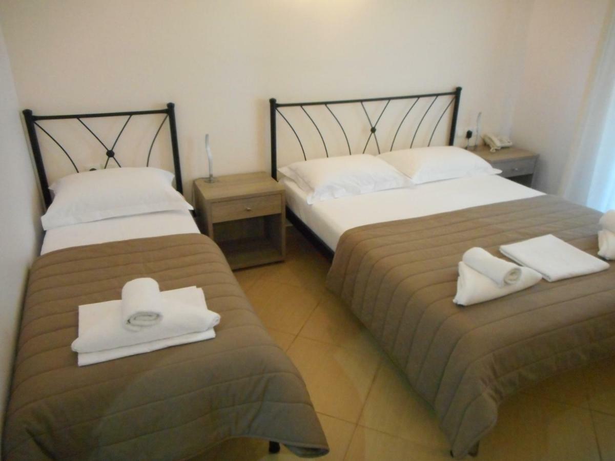 Anesis Hotel Agia Pelagia  エクステリア 写真